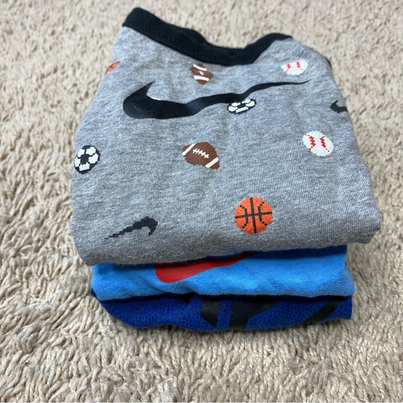 3 Nike Onesies, Infant Size 3 Months - Picture 8 of 10